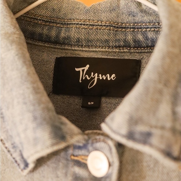 THYME Light  blue washed denim jean jacket - Picture 5 of 6